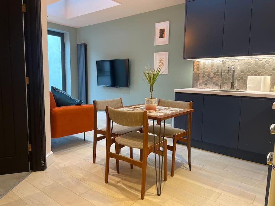 Pillow Menu! 1 Bed Garden Flat Finsbury Park Λονδίνο Εξωτερικό φωτογραφία